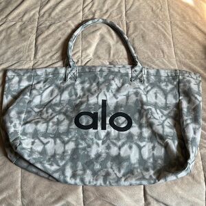 Alo tote